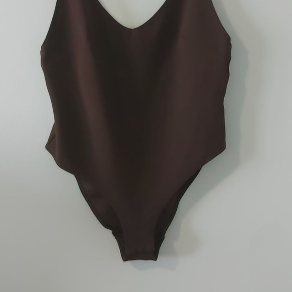 SLEEK CHOCOLATE BROWN BODYSUIT - Picture 2 of 2